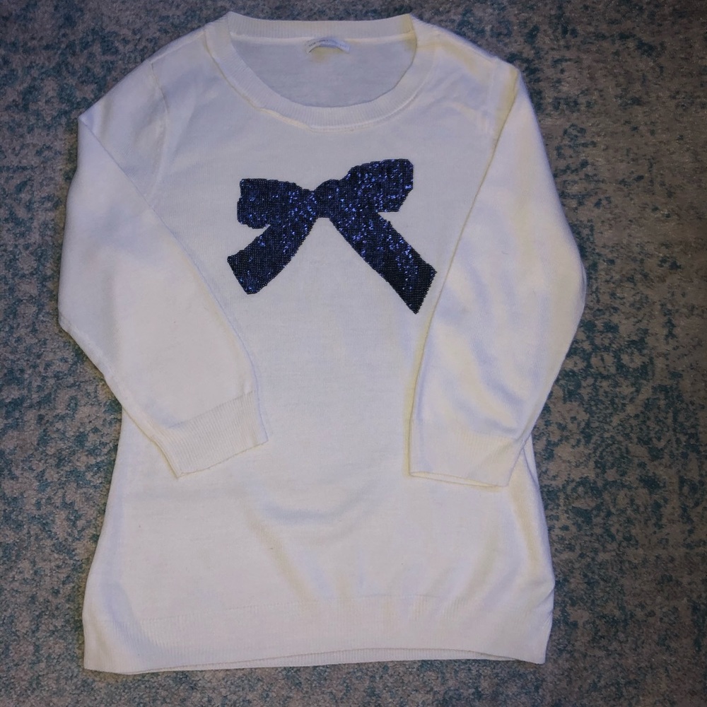 White New York&Company sweater
